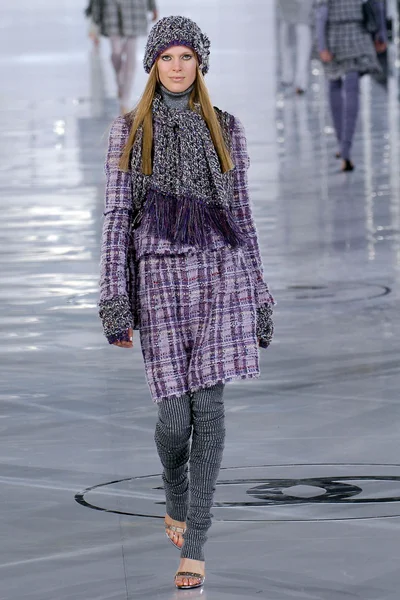 Look 19